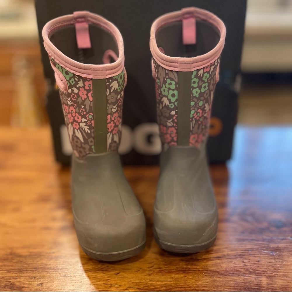 Girls Bigs Insulated Rain and Snow boots ☔️ ⛄️